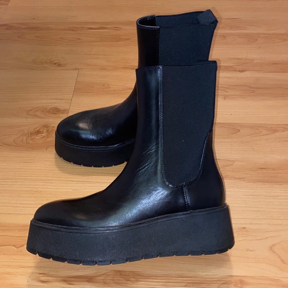 Brand new Zara boots